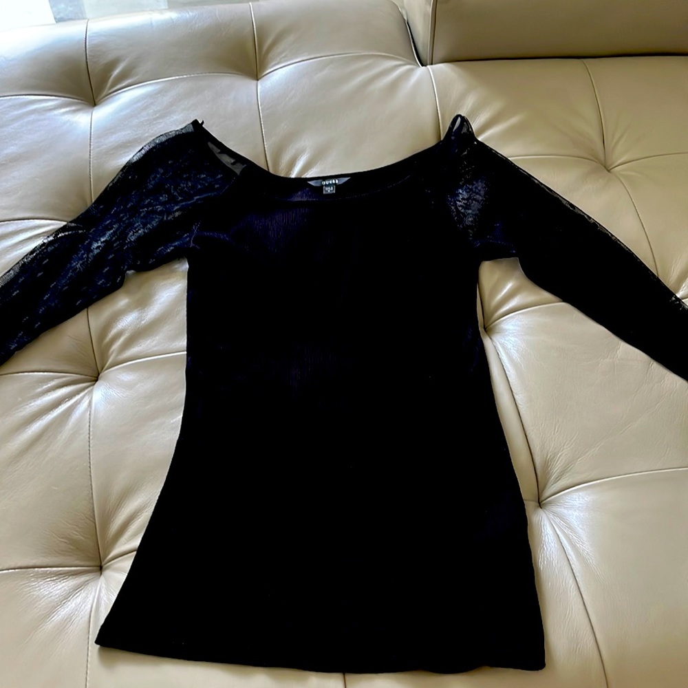 Guess top